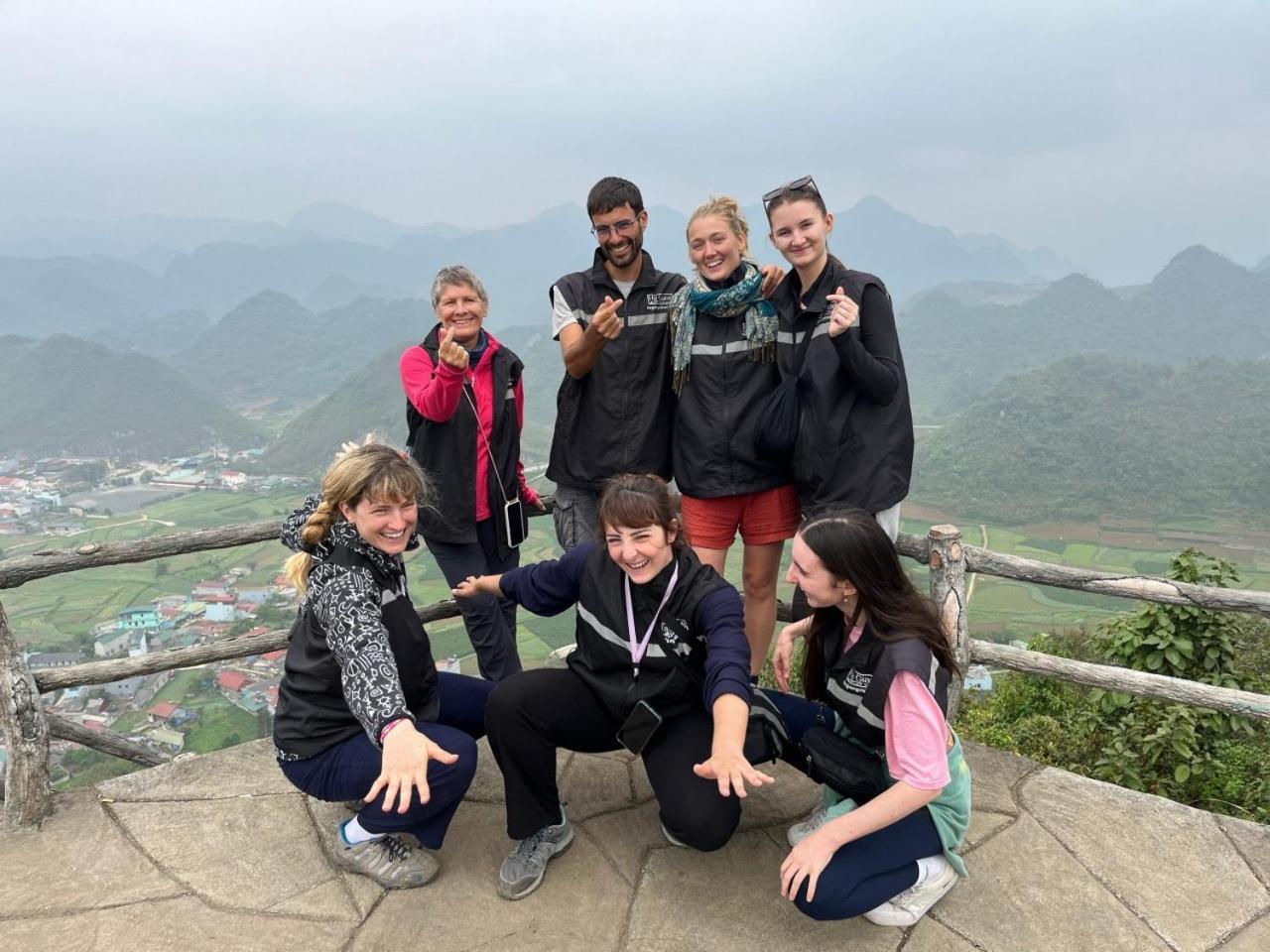 Lang Lap Quiri Hostel Ha Giang מראה חיצוני תמונה