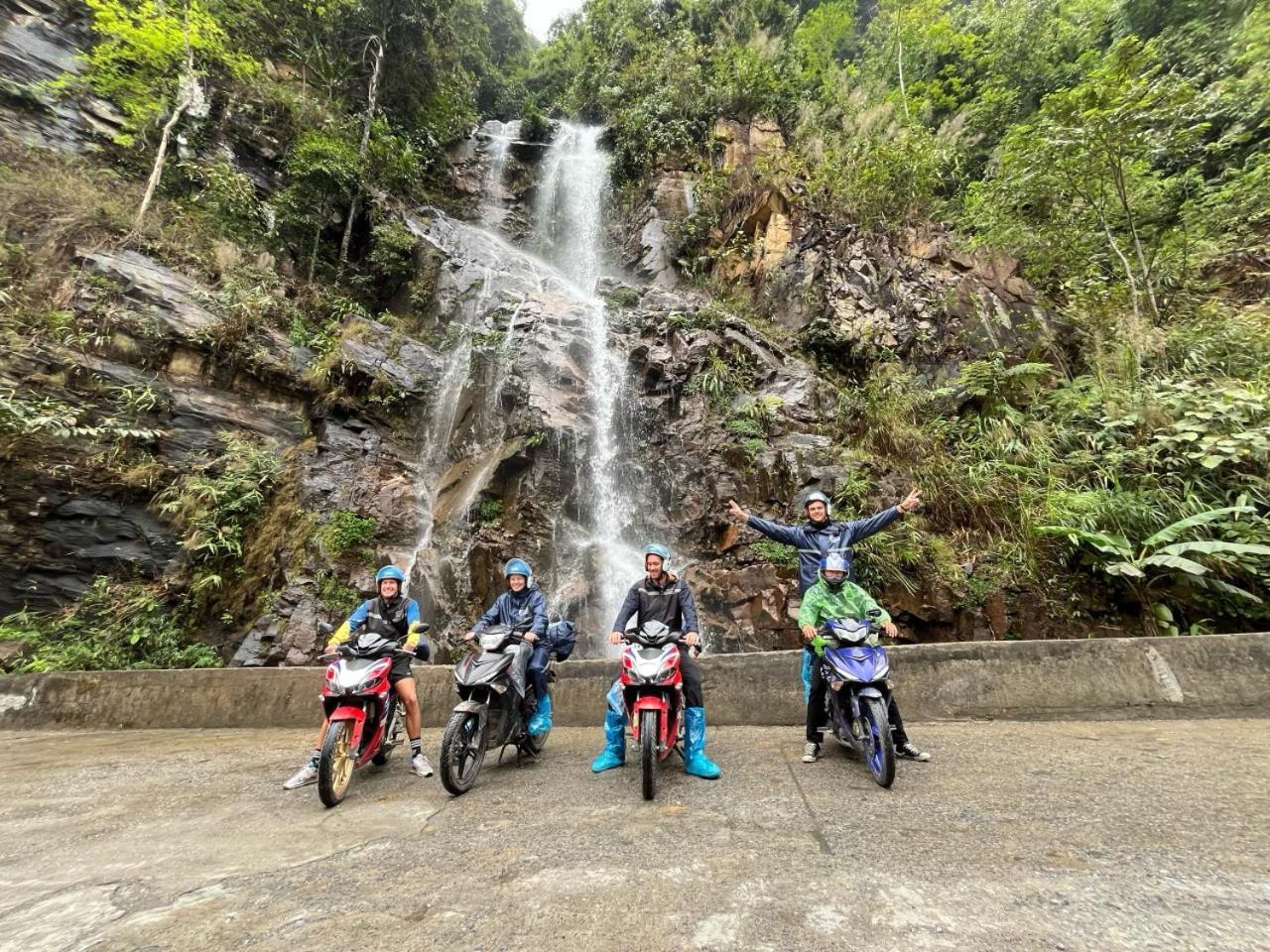 Lang Lap Quiri Hostel Ha Giang מראה חיצוני תמונה